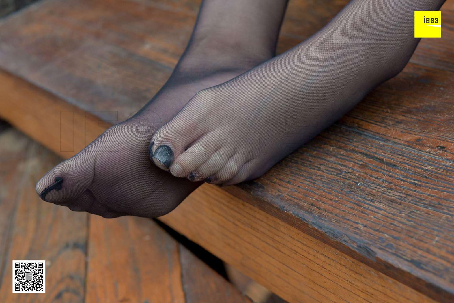 图片[21]-[IESS异思趣向] 2017.12.25 丝享家133：《楼道里的黑丝美女》紫紫 在线浏览 – 速更版-美库