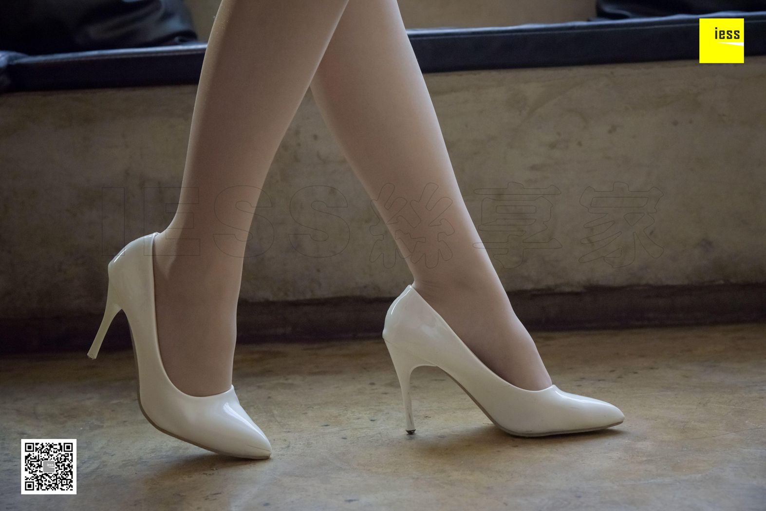 图片[21]-[IESS异思趣向] 2018.01.01 丝享家137：《新年新腿新气象》佳桢 在线浏览 – 速更版-美库