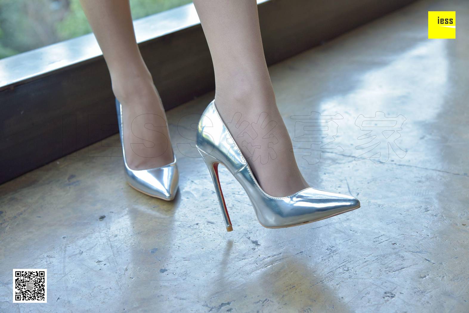 图片[35]-[IESS异思趣向] 2018.01.14 丝享家147：《银色超高细跟肉丝》来来 在线浏览 – 速更版-美库