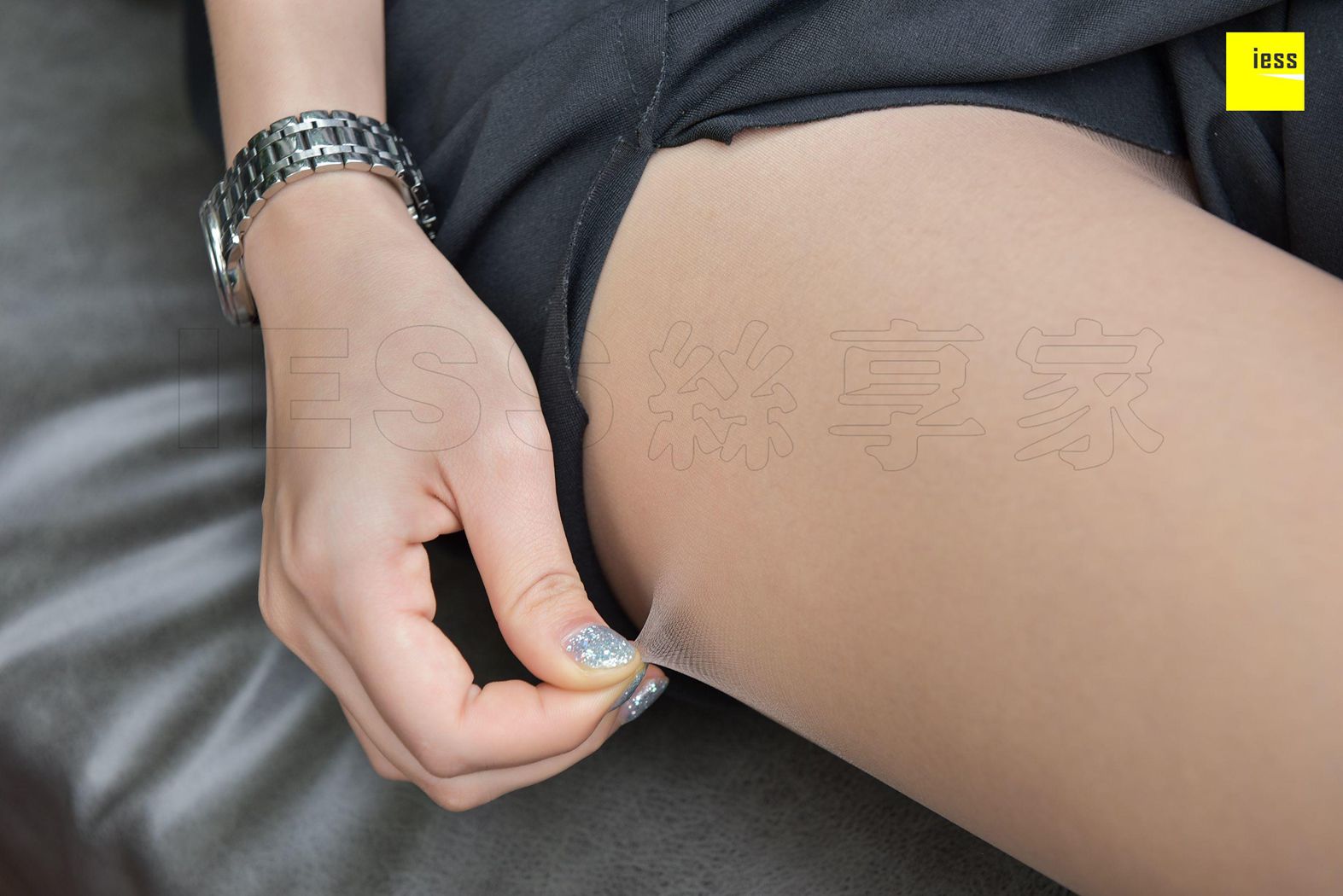 图片[59]-[IESS异思趣向] 2018.01.18 丝享家150：七七《正在看书的棕丝美女》 在线浏览 – 速更版-美库