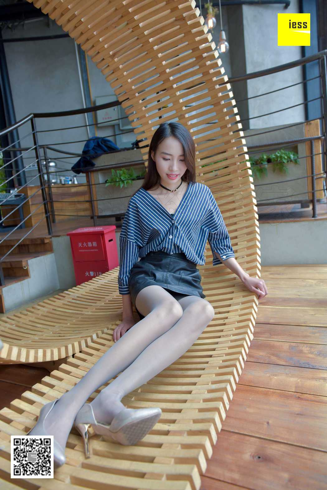 图片[89]-[IESS异思趣向] 2018.01.16 丝享家149：《超直铅笔腿灰丝》永英 在线浏览 – 速更版-美库