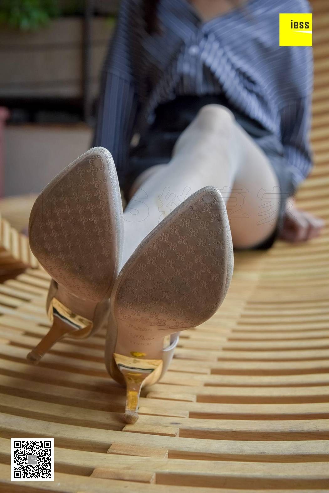 图片[90]-[IESS异思趣向] 2018.01.16 丝享家149：《超直铅笔腿灰丝》永英 在线浏览 – 速更版-美库