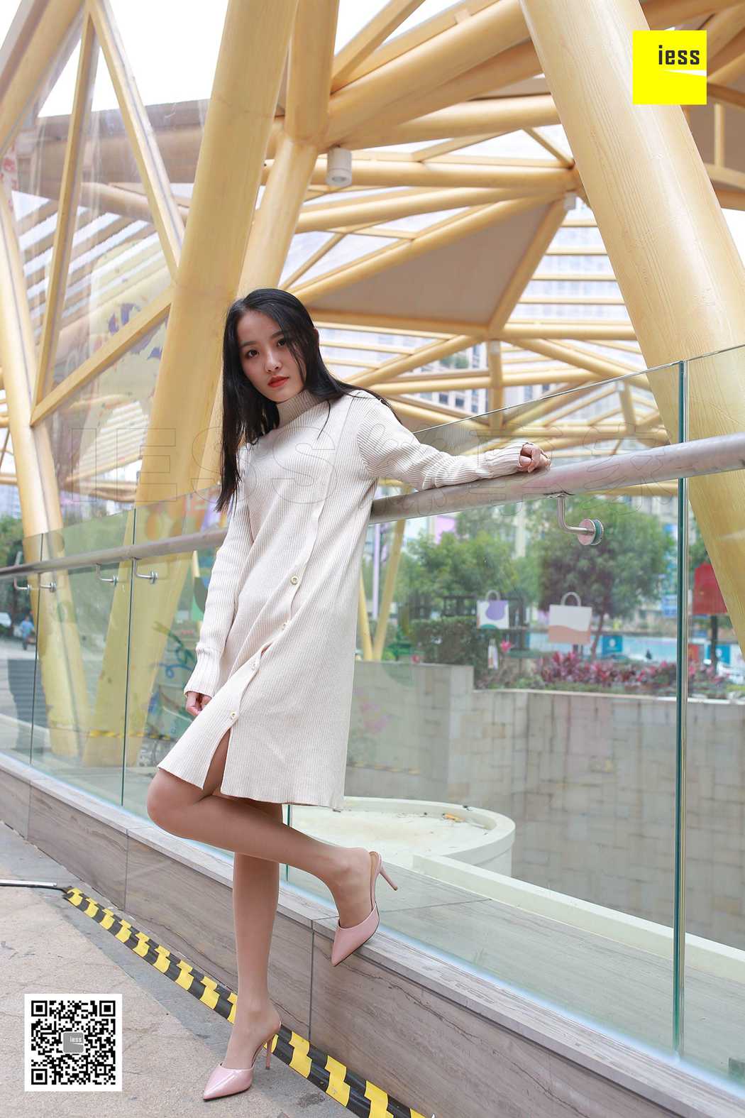 图片[69]-[IESS异思趣向] 2018.01.19 丝享家151：婉萍 《婉萍街拍肉丝》 在线浏览 – 速更版-美库