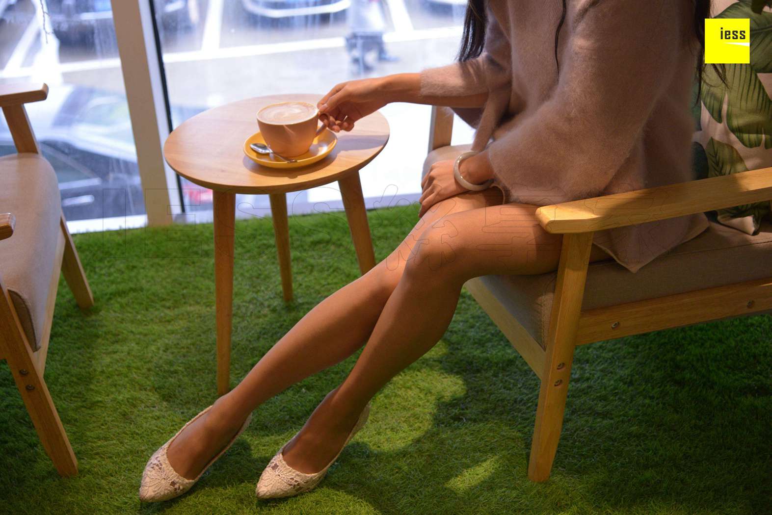 图片[52]-[IESS异思趣向] 2018.01.28 丝享家157：《约网红喝咖啡》小羽 在线浏览 – 速更版-美库