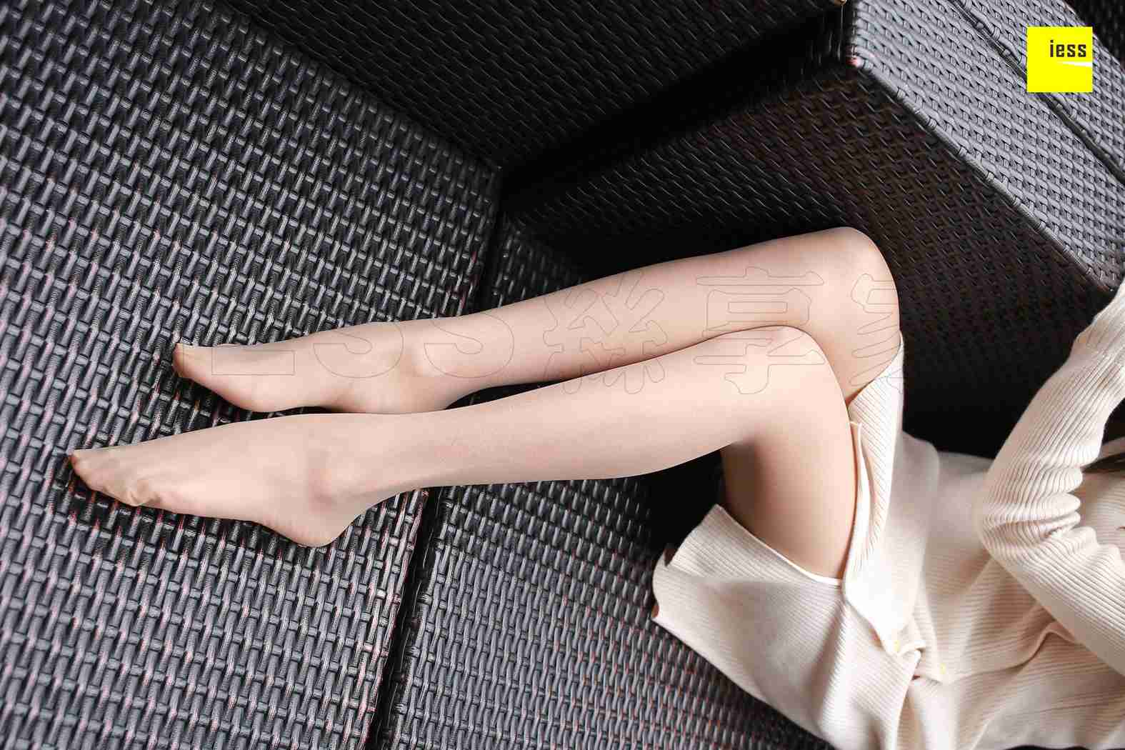 图片[89]-[IESS异思趣向] 2018.01.19 丝享家151：婉萍 《婉萍街拍肉丝》 在线浏览 – 速更版-美库