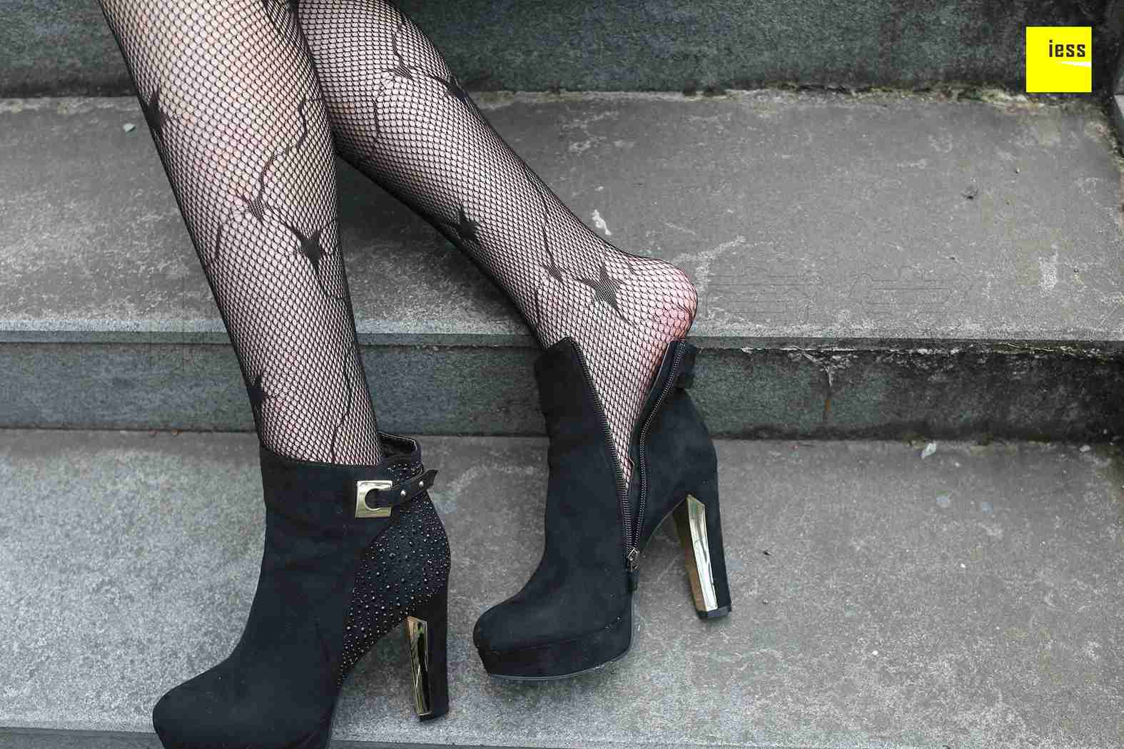 图片[30]-[IESS异思趣向] 2018.01.29 丝享家158：《星星网袜与短靴》紫紫 在线浏览 – 速更版-美库