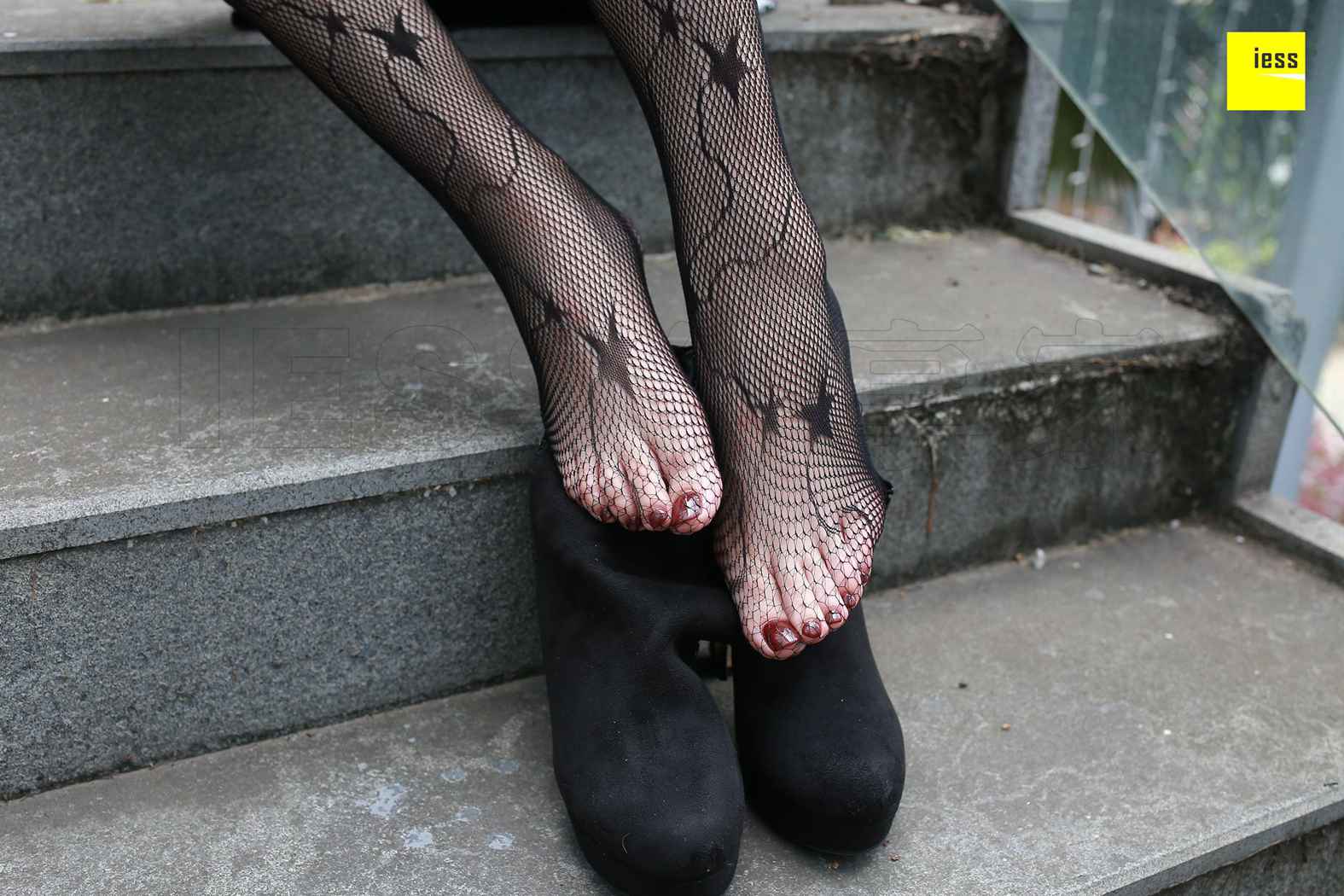 图片[45]-[IESS异思趣向] 2018.01.29 丝享家158：《星星网袜与短靴》紫紫 在线浏览 – 速更版-美库