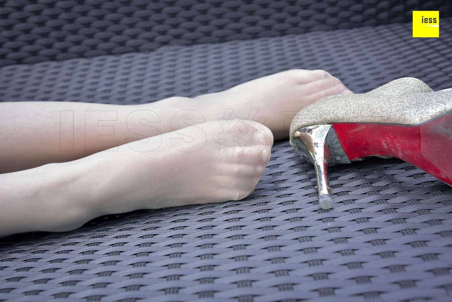 图片[32]-[IESS异思趣向] 2018.01.24 丝享家154：《高跟闪闪惹人爱》来来 在线浏览 – 速更版-美库