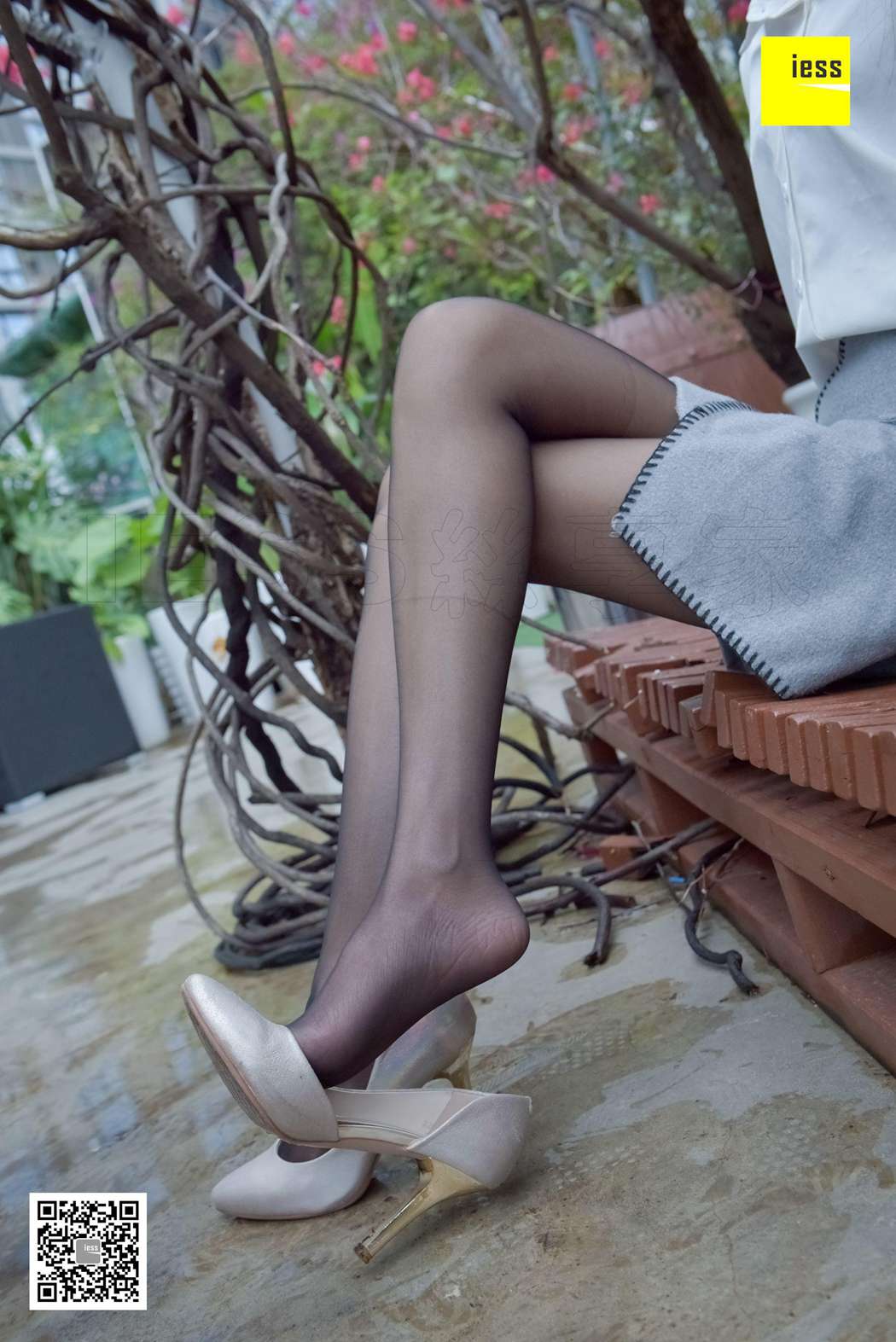 图片[31]-[IESS异思趣向] 2018.02.01 丝享家160：《雨后的黑丝》永英 在线浏览 – 速更版-美库