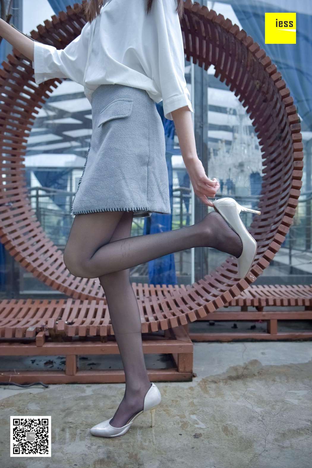 图片[33]-[IESS异思趣向] 2018.02.01 丝享家160：《雨后的黑丝》永英 在线浏览 – 速更版-美库