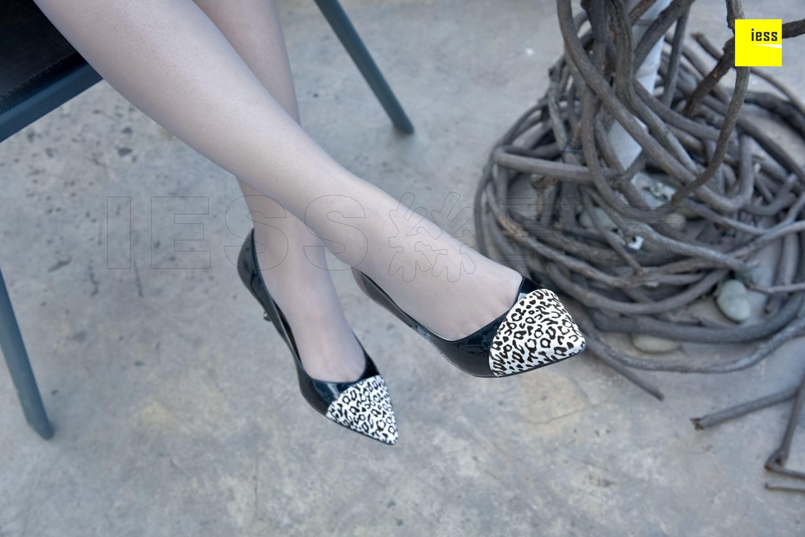 图片[56]-[IESS异思趣向] 2018.01.26 丝享家156：《丰满微肉腿》佳桢 在线浏览 – 速更版-美库