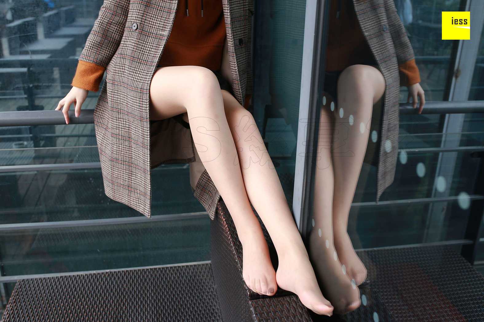 图片[37]-[IESS异思趣向] 2018.02.13 丝享家168：紫紫《霸气短靴肉丝》 在线浏览 – 速更版-美库