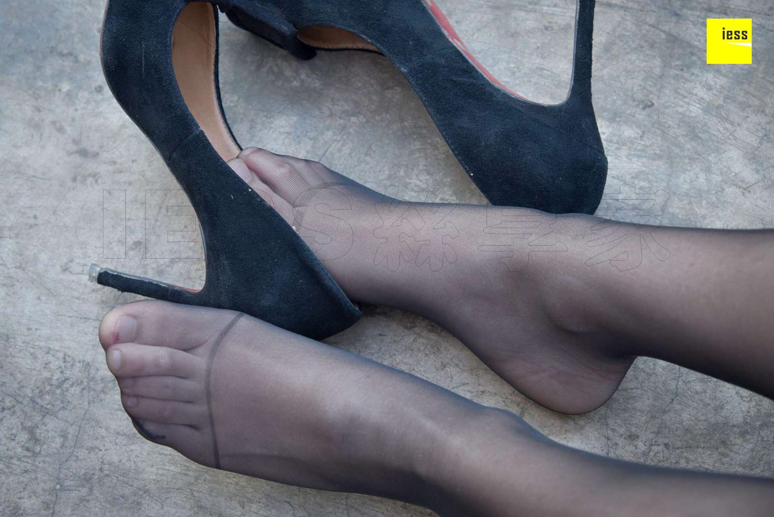 图片[92]-[IESS异思趣向] 2018.02.21 丝享家174：《连衣裙性感黑丝》来来 在线浏览 – 速更版-美库