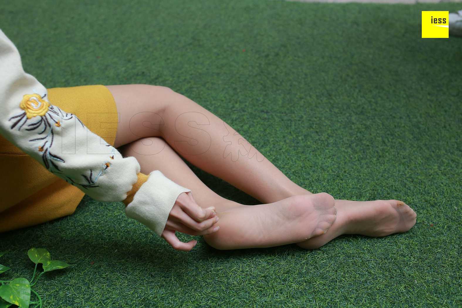 图片[4]-[IESS异思趣向] 2018.02.20 丝享家173：婉萍《婉萍街拍肉丝》在线浏览 – 速更版-美库