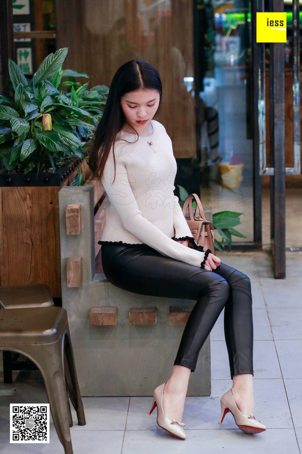 图片[66]-[IESS异思趣向] 2018.02.23 丝享家176：《七七演绎皮裤肉丝》七七 在线浏览 – 速更版-美库