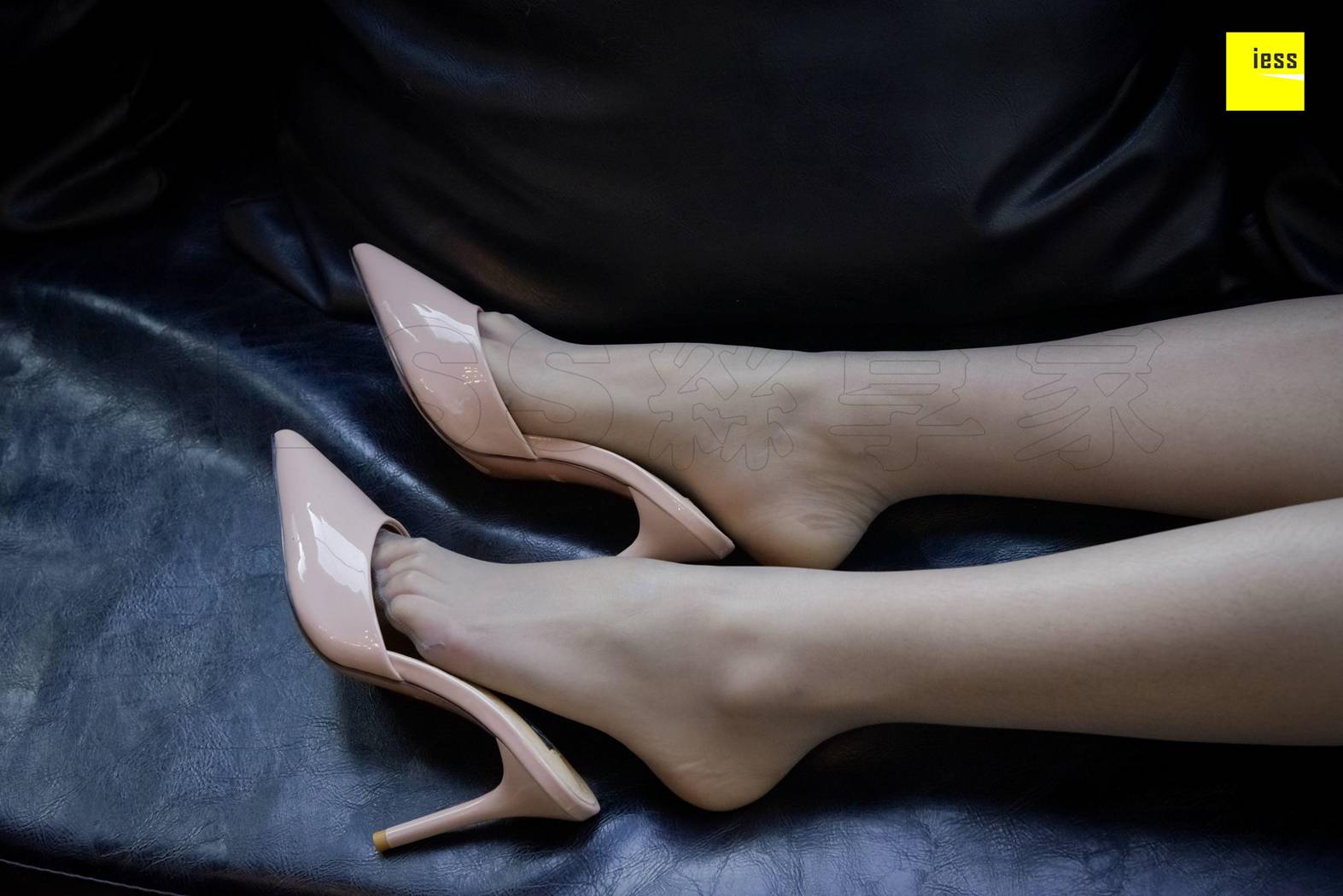 图片[67]-[IESS异思趣向] 2018.02.28 丝享家179：《知性灰丝凉拖》来来 在线浏览 – 速更版-美库