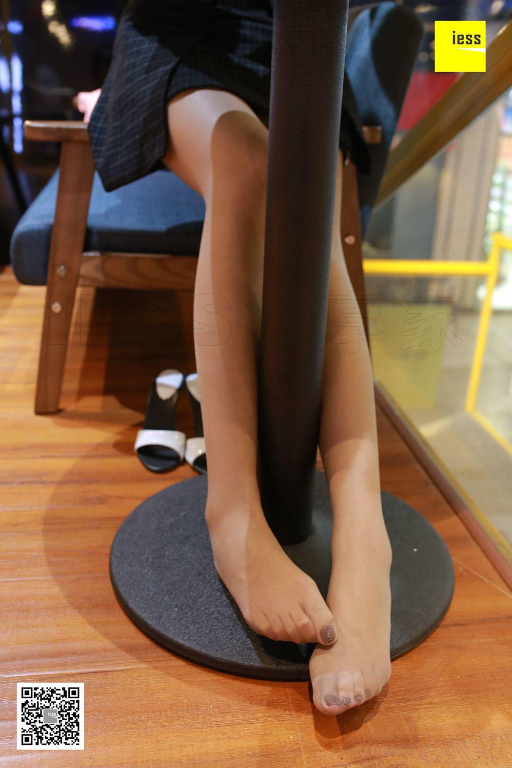 图片[45]-[IESS异思趣向] 2018.03.20 丝享家193：《绝美长腿咖啡丝》紫紫 在线浏览 – 速更版-美库