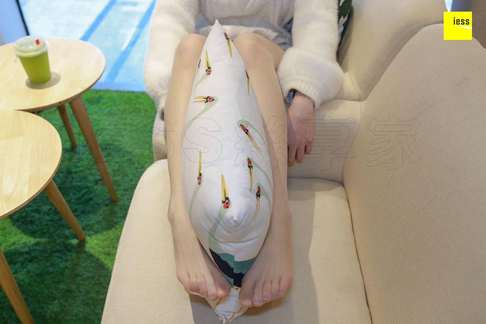 图片[95]-[IESS异思趣向] 2018.03.26 丝享家197：《蝴蝶结矮跟肉丝》姗姗 在线浏览 – 速更版-美库