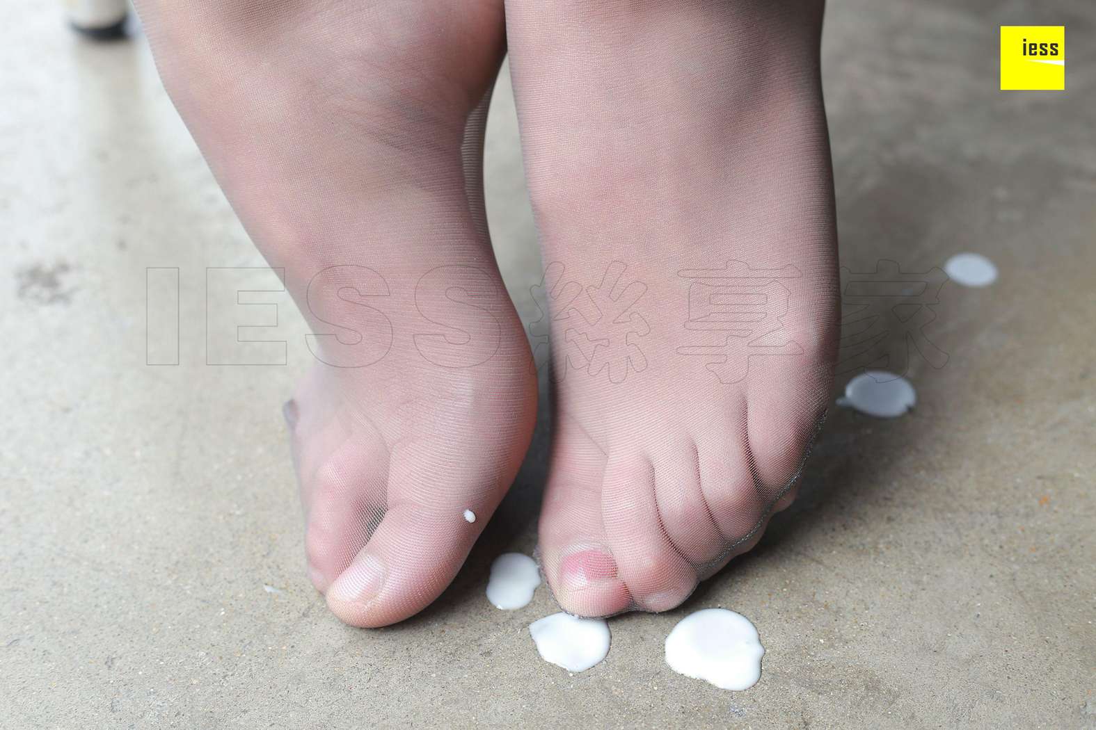 图片[15]-[IESS异思趣向] 2018.03.23 丝享家196：《羽绒服之恋》秋秋 在线浏览 – 速更版-美库