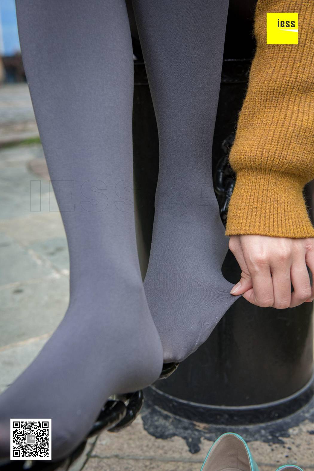 图片[51]-[IESS异思趣向] 2018.03.30 丝享家201：《厚灰丝与蓝色高跟》婉萍 在线浏览 – 速更版-美库