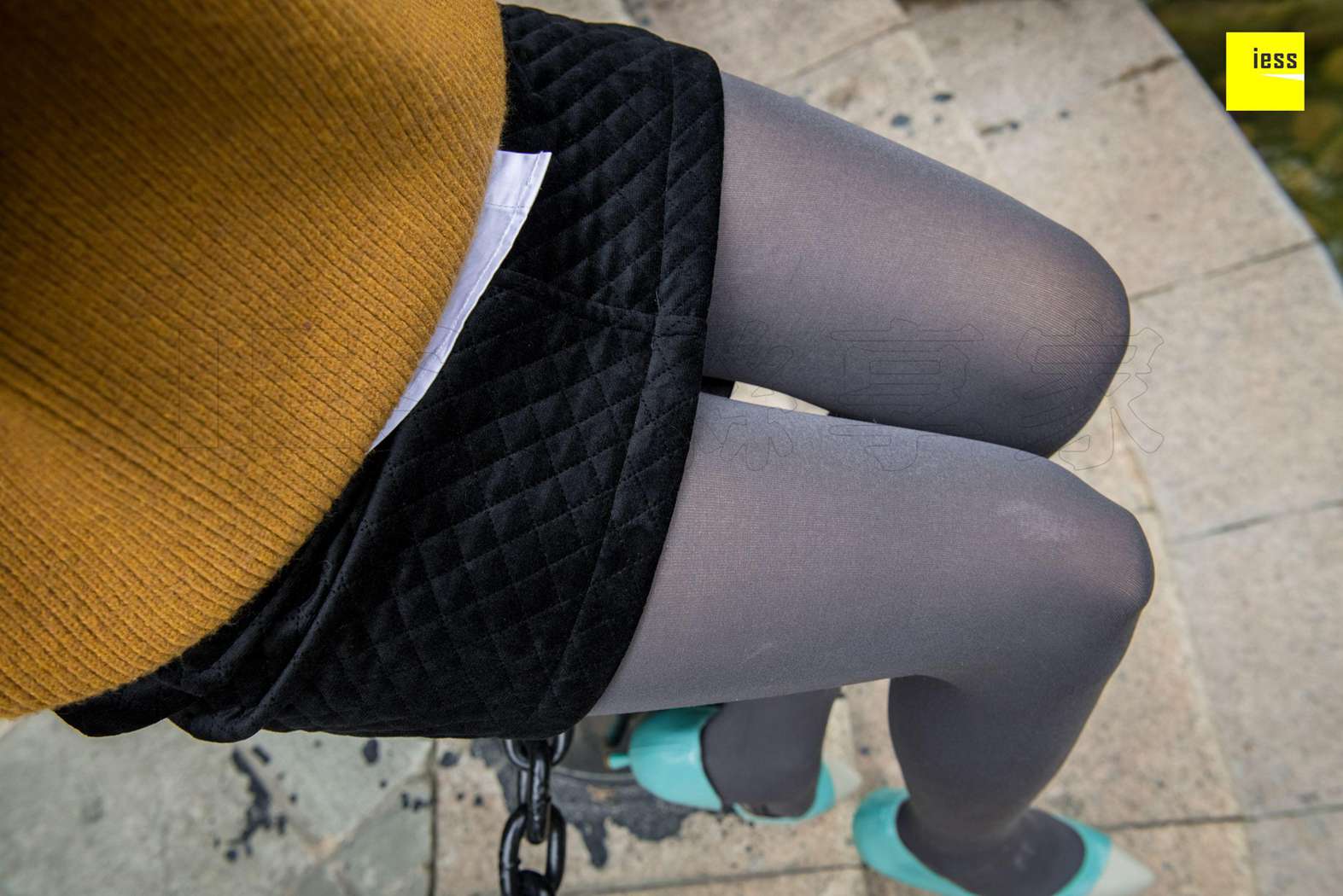 图片[81]-[IESS异思趣向] 2018.03.30 丝享家201：《厚灰丝与蓝色高跟》婉萍 在线浏览 – 速更版-美库