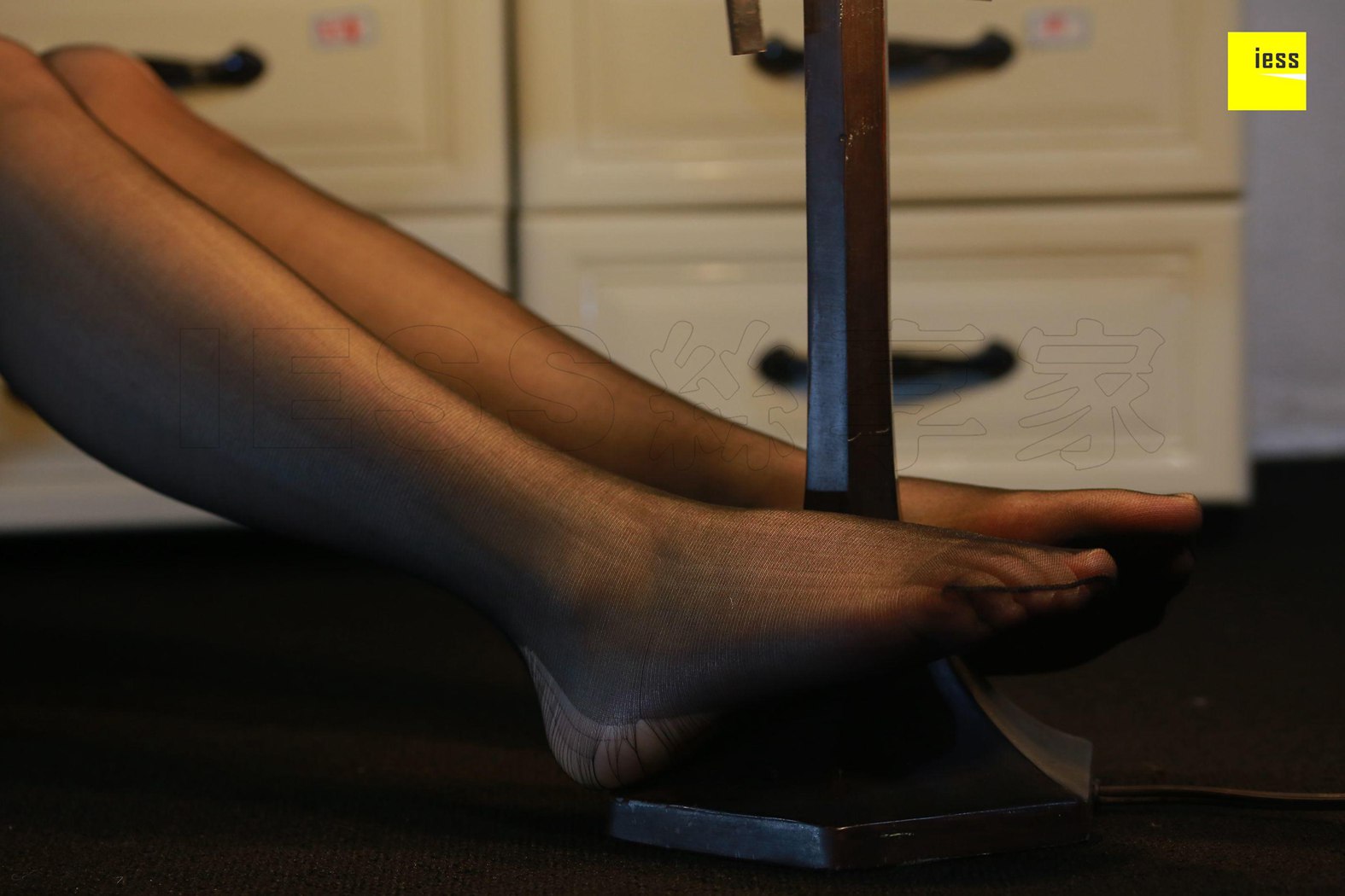 图片[95]-[IESS异思趣向] 2018.03.27 丝享家198：《镜中花黑丝》文欣 在线浏览 – 速更版-美库