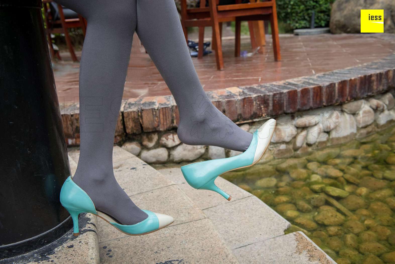 图片[18]-[IESS异思趣向] 2018.03.30 丝享家201：《厚灰丝与蓝色高跟》婉萍 在线浏览 – 速更版-美库