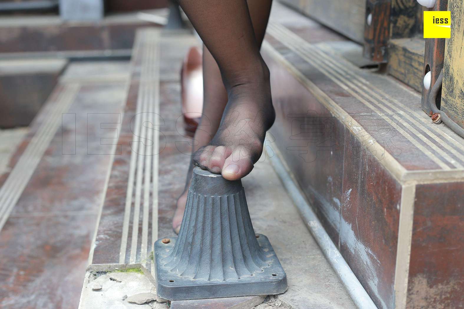 图片[51]-[IESS异思趣向] 2018.04.04 丝享家204：《酒窝美女的黑丝》木木 在线浏览 – 速更版-美库