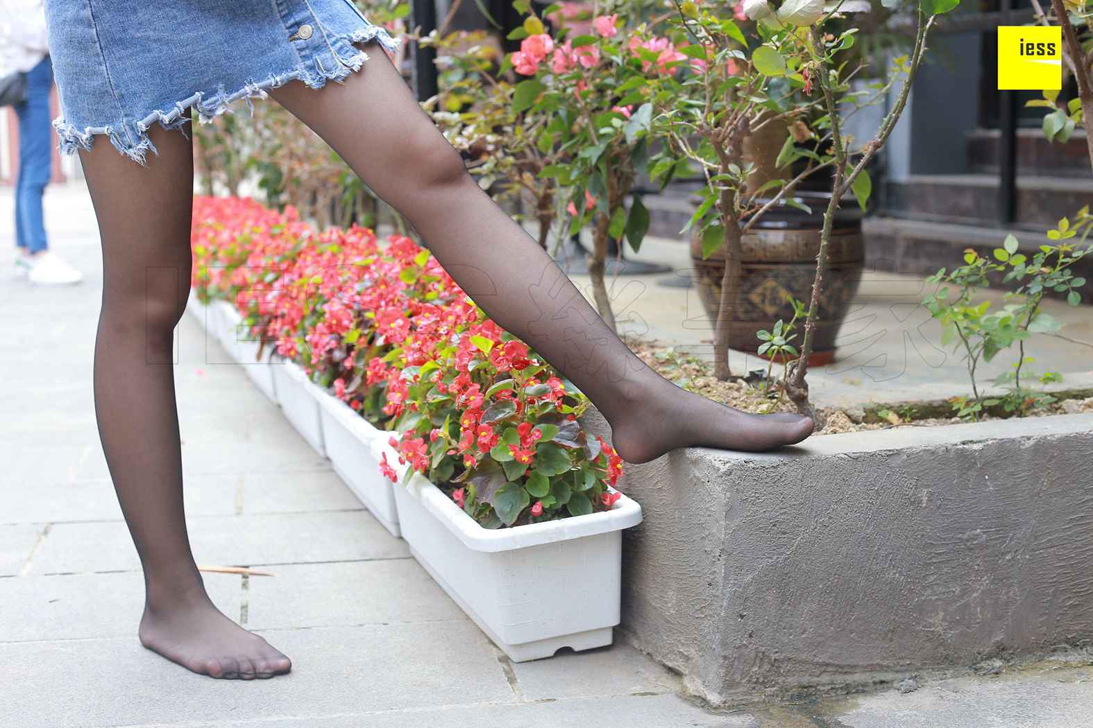 图片[3]-[IESS异思趣向] 2018.04.04 丝享家204：《酒窝美女的黑丝》木木 在线浏览 – 速更版-美库