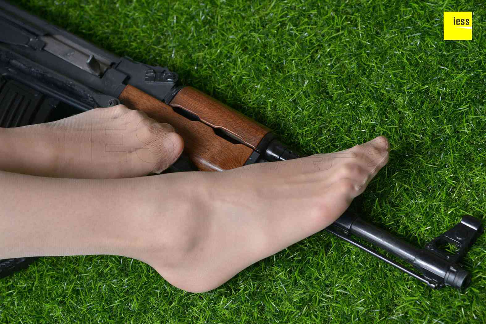 图片[42]-[IESS异思趣向] 2018.04.09 丝享家206：《女战士》 带妹吃鸡 小羽 在线浏览 – 速更版-美库