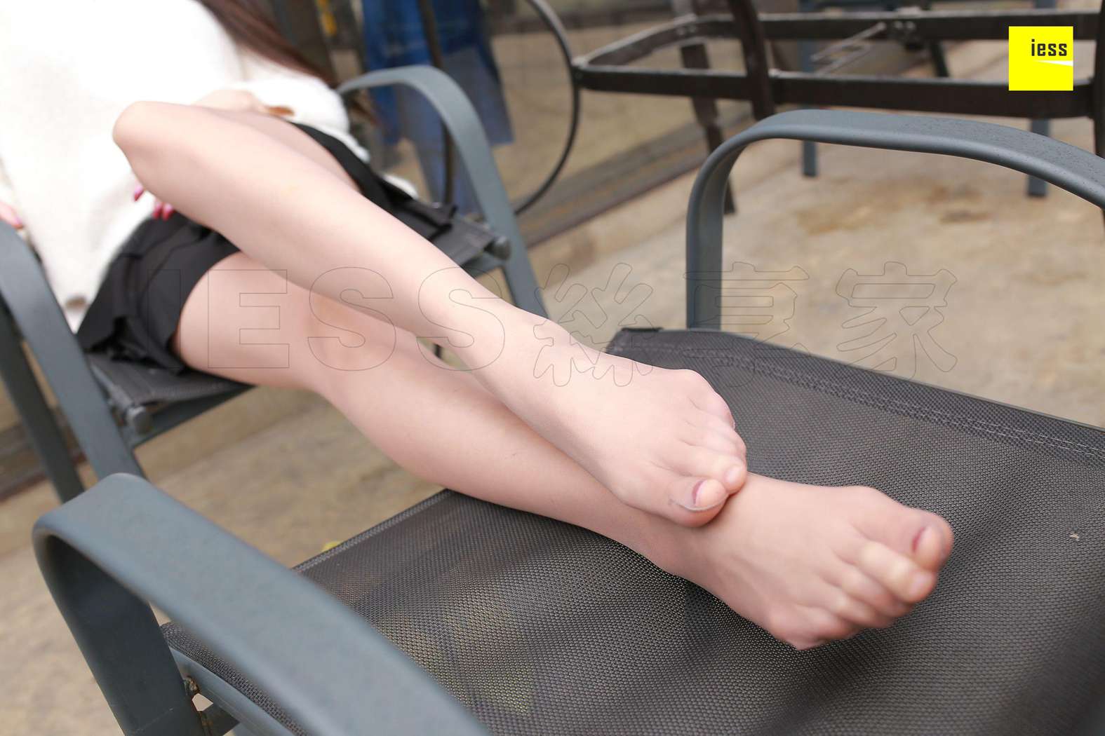 图片[19]-[IESS异思趣向] 2018.04.13 丝享家210：《御姐双双长腿杀》双双 在线浏览 – 速更版-美库