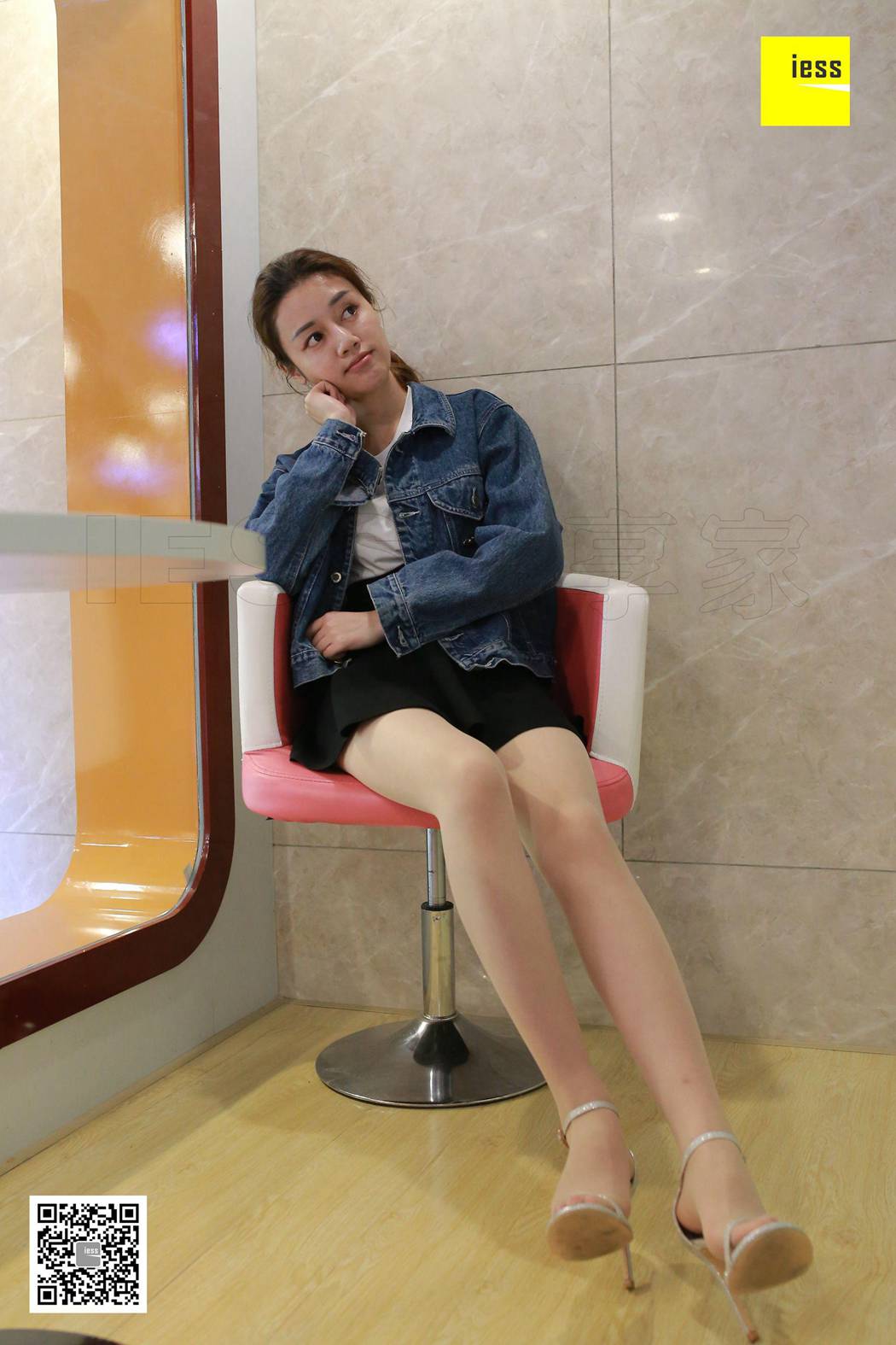 图片[12]-[IESS异思趣向] 2018.04.27 丝享家220：《闪亮一字扣露趾凉鞋》晶晶 在线浏览 – 速更版-美库