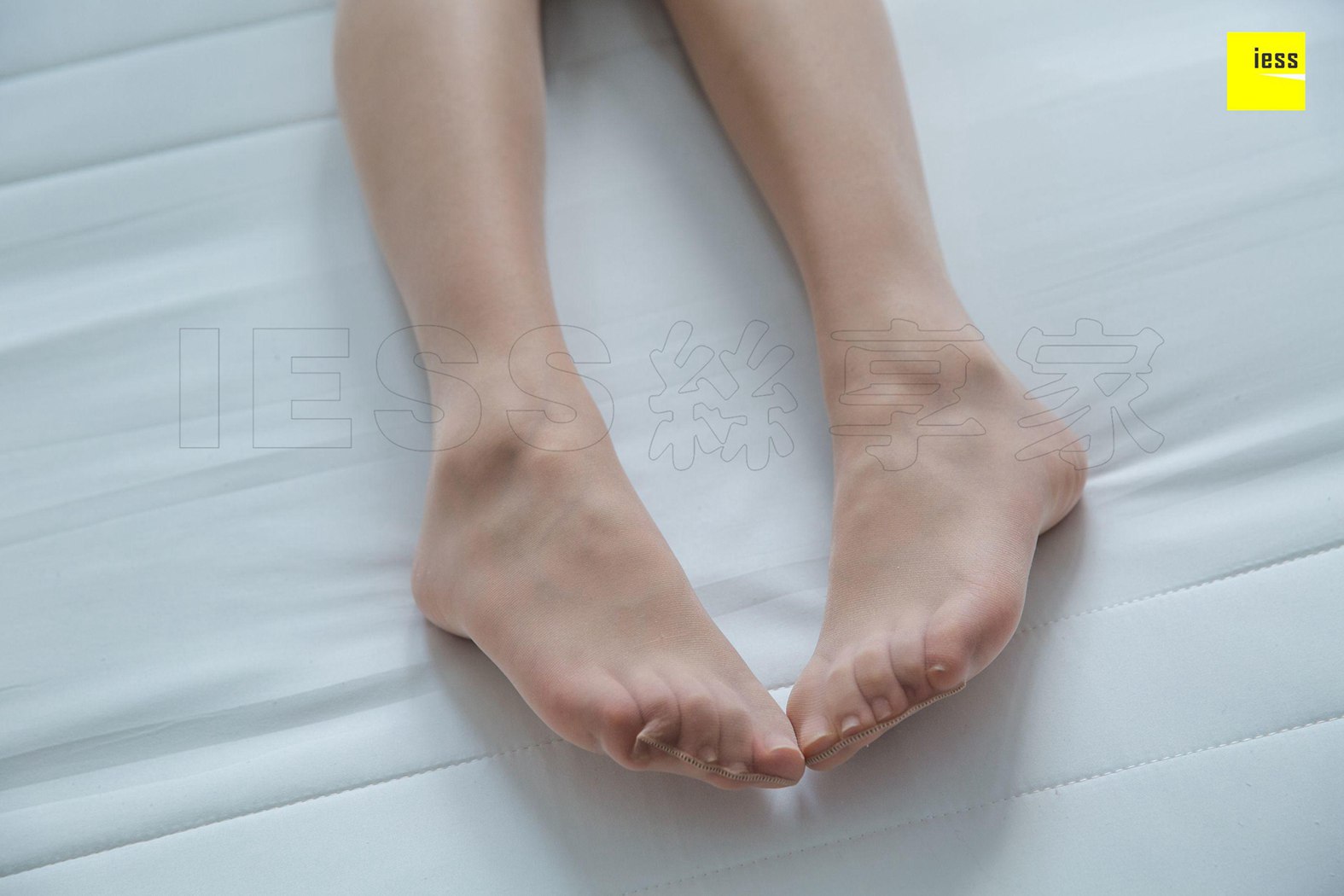 图片[36]-[IESS异思趣向] 2018.04.26 丝享家219：《可口的蜜桃色高跟》文欣 在线浏览 – 速更版-美库