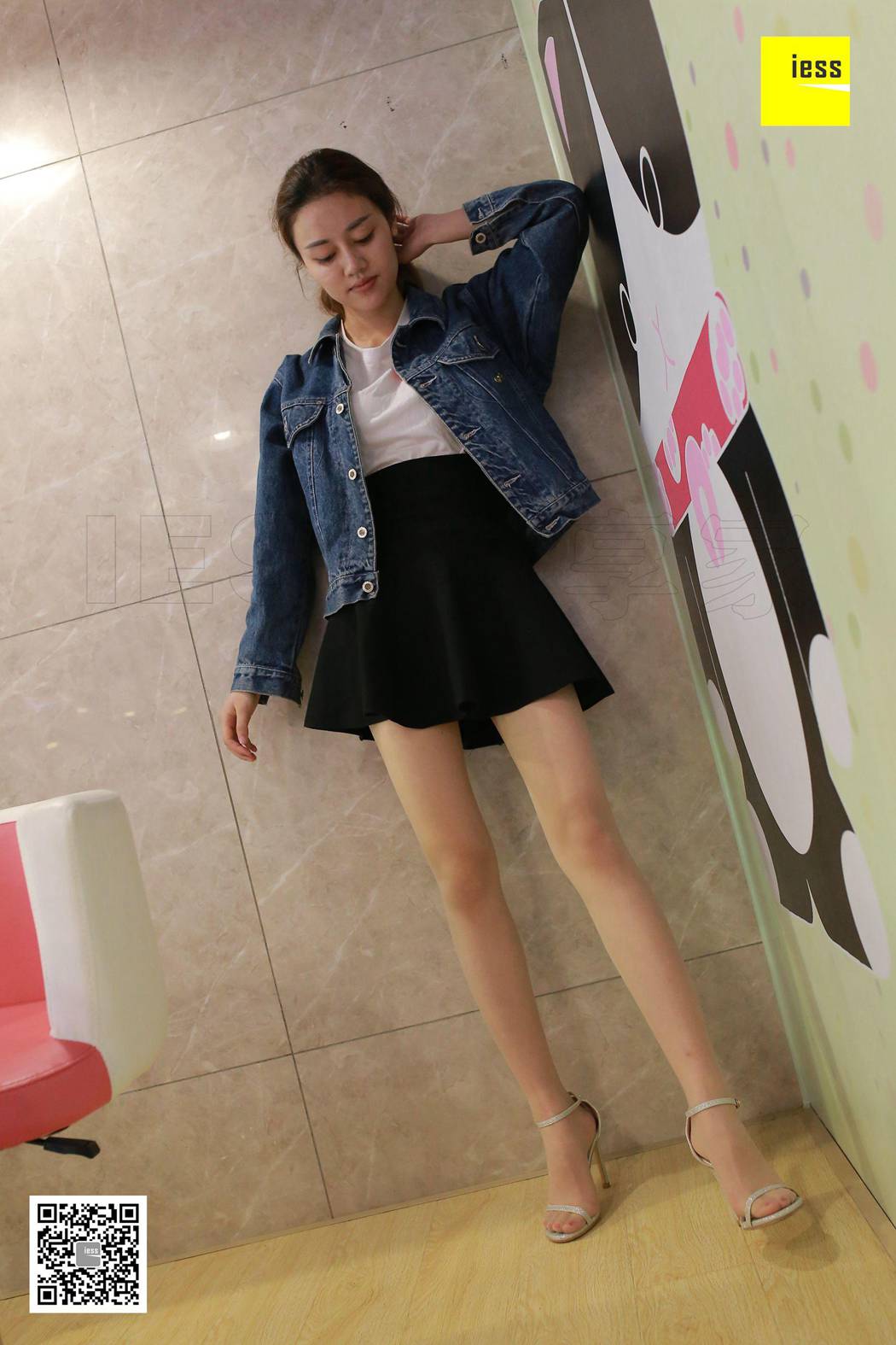 图片[11]-[IESS异思趣向] 2018.04.27 丝享家220：《闪亮一字扣露趾凉鞋》晶晶 在线浏览 – 速更版-美库