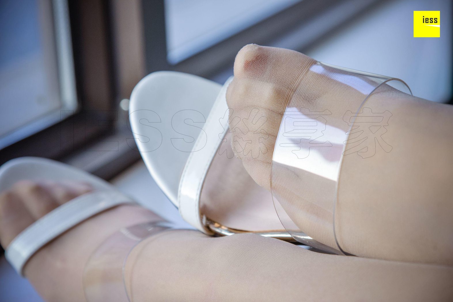 图片[54]-[IESS异思趣向] 2018.05.08 丝享家227：《好久不见，蕾丝吊袜》秋秋 在线浏览 – 速更版-美库