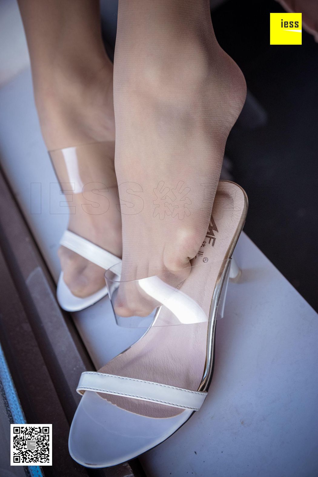 图片[18]-[IESS异思趣向] 2018.05.08 丝享家227：《好久不见，蕾丝吊袜》秋秋 在线浏览 – 速更版-美库