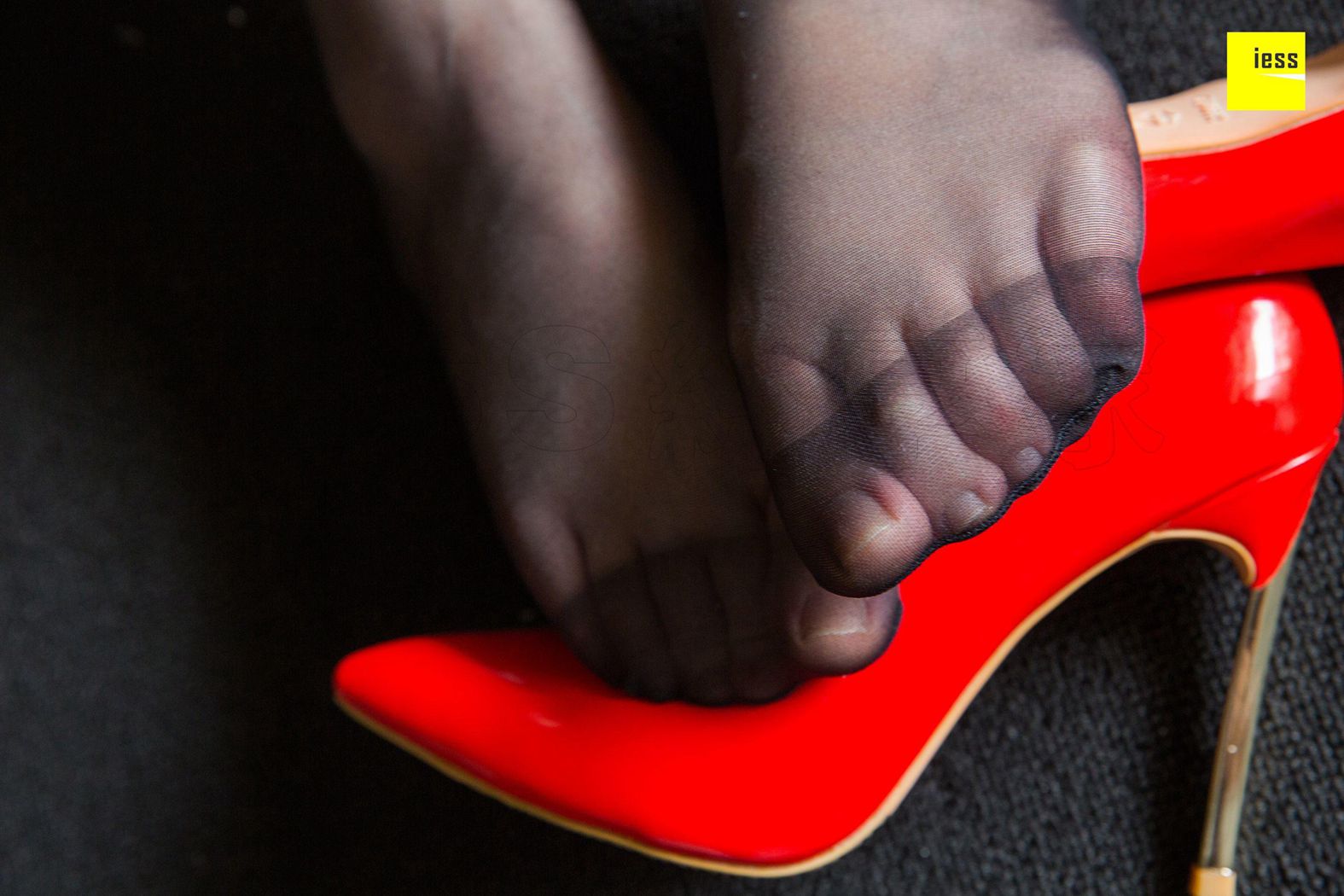 图片[90]-[IESS异思趣向] 2018.05.15 丝享家232：《肉肉脚风韵黑丝》文欣 在线浏览 – 速更版-美库