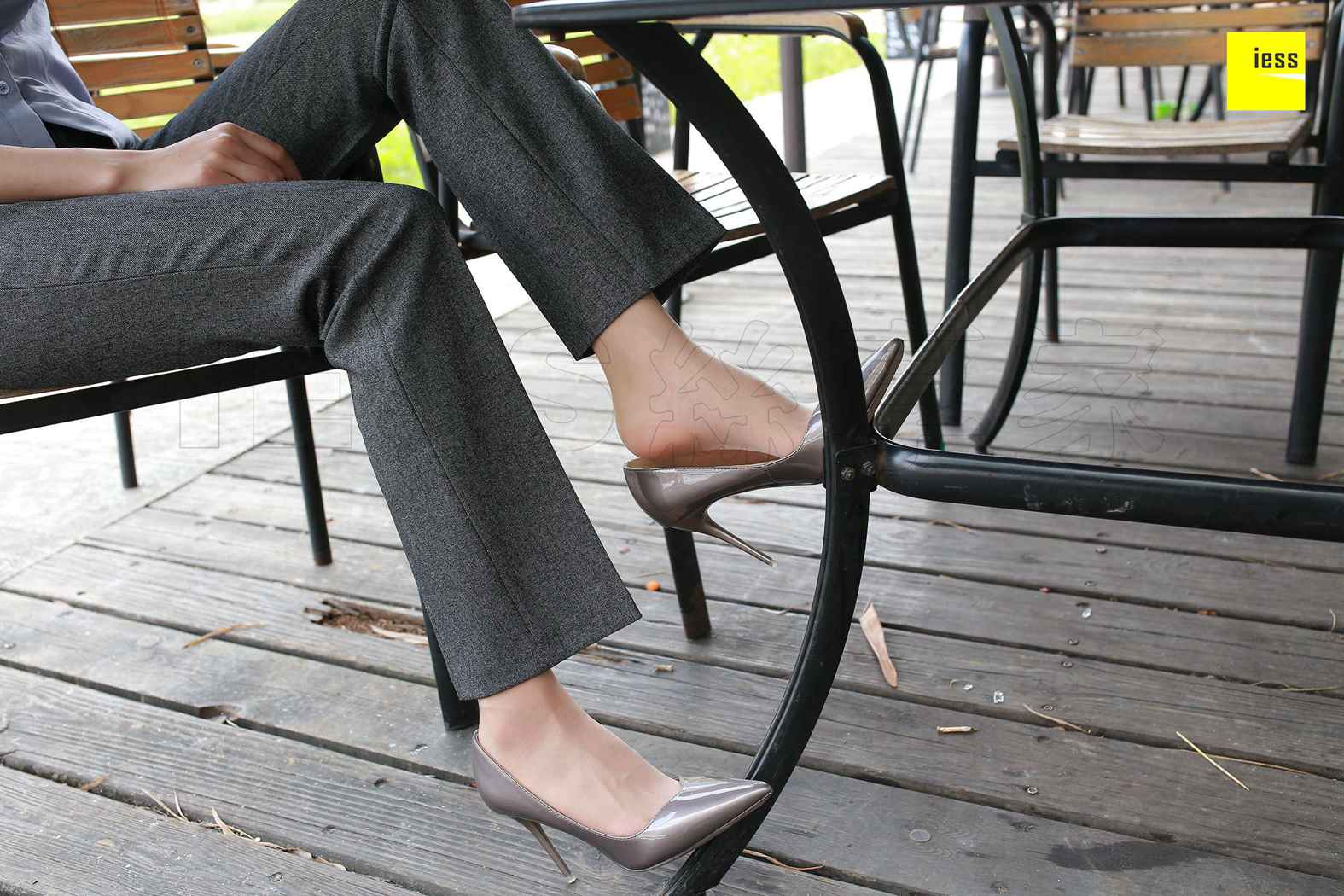 图片[73]-[IESS异思趣向] 2018.05.12 丝享家231：《御姐短丝西装裤》双双 在线浏览 – 速更版-美库