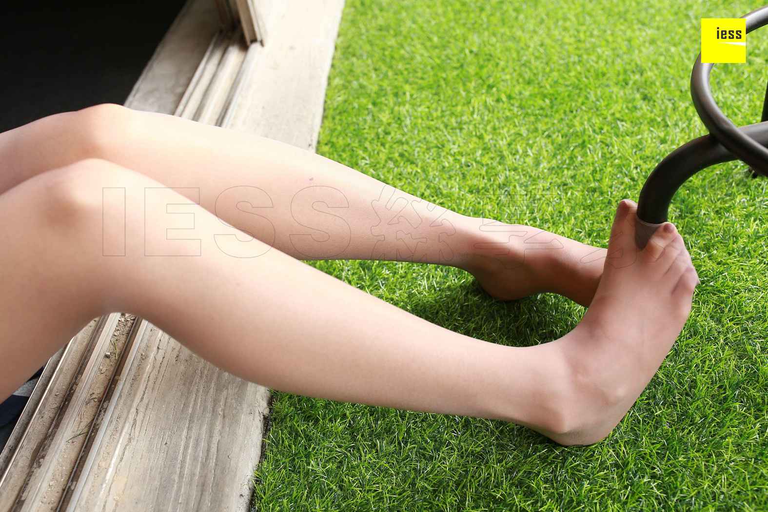 图片[59]-[IESS异思趣向] 2018.05.11 丝享家230：《笔情墨趣 幽幽袜香》婉萍 在线浏览 – 速更版-美库