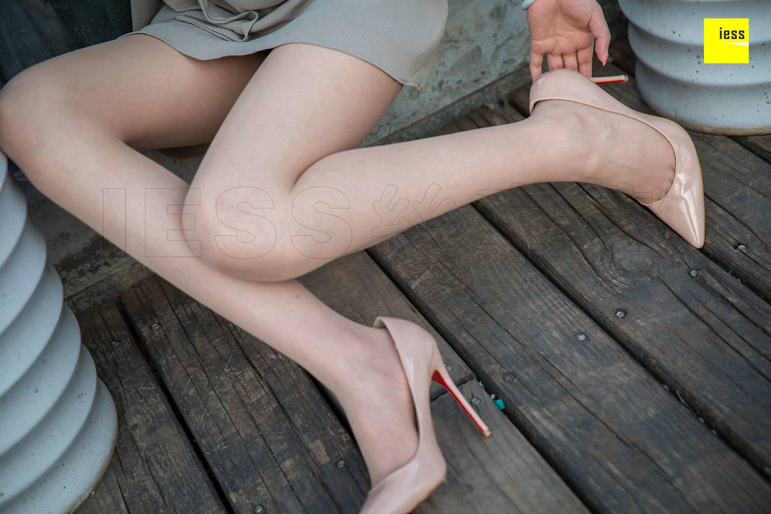 图片[20]-[IESS异思趣向] 2018.05.10 丝享家229：《九妹的裸色高跟之旅》九妹 在线浏览 – 速更版-美库