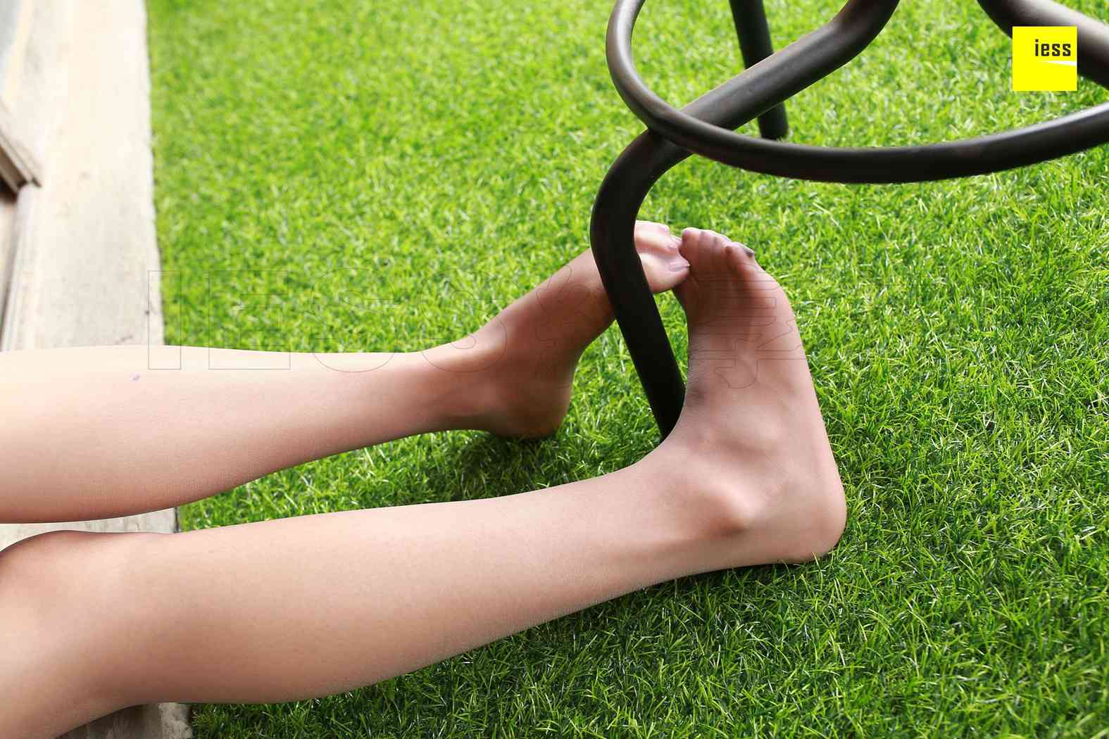 图片[76]-[IESS异思趣向] 2018.05.11 丝享家230：《笔情墨趣 幽幽袜香》婉萍 在线浏览 – 速更版-美库