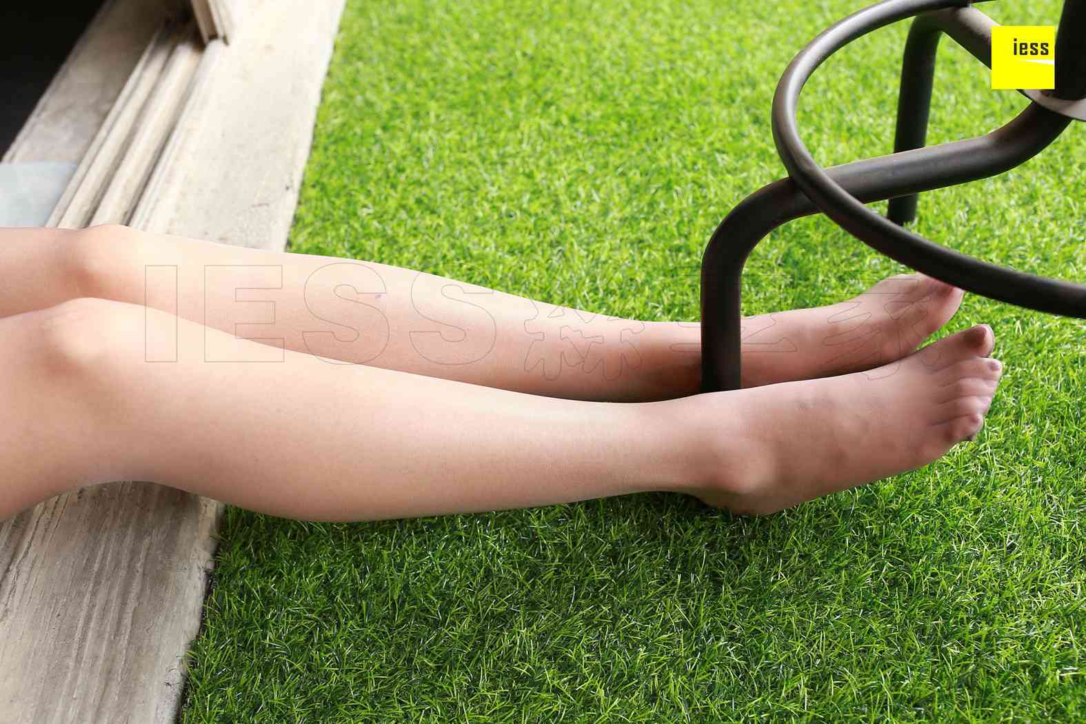 图片[58]-[IESS异思趣向] 2018.05.11 丝享家230：《笔情墨趣 幽幽袜香》婉萍 在线浏览 – 速更版-美库