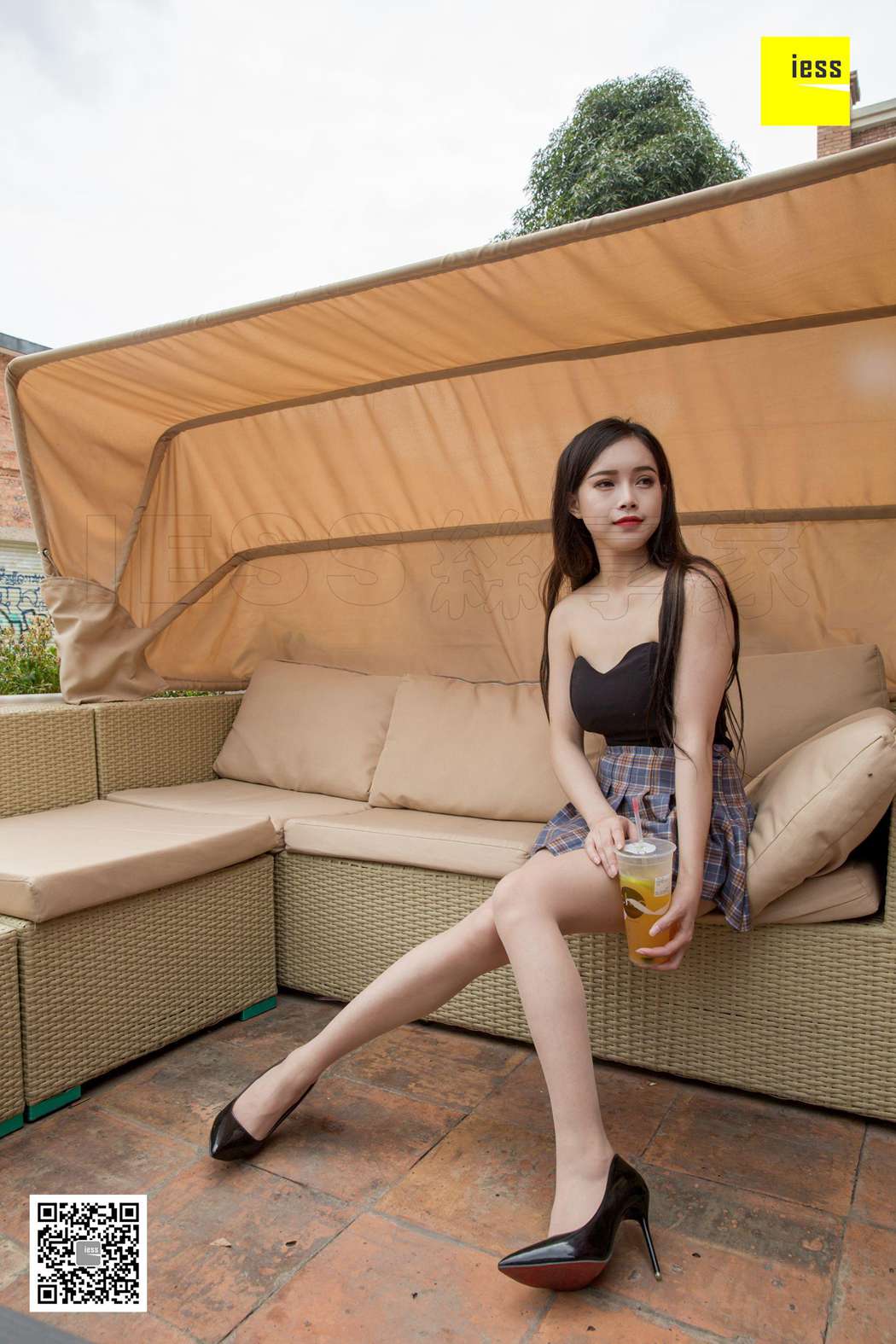 图片[12]-[IESS异思趣向] 2018.05.17 丝享家234：《和网红户外乘凉》小羽 在线浏览 – 速更版-美库