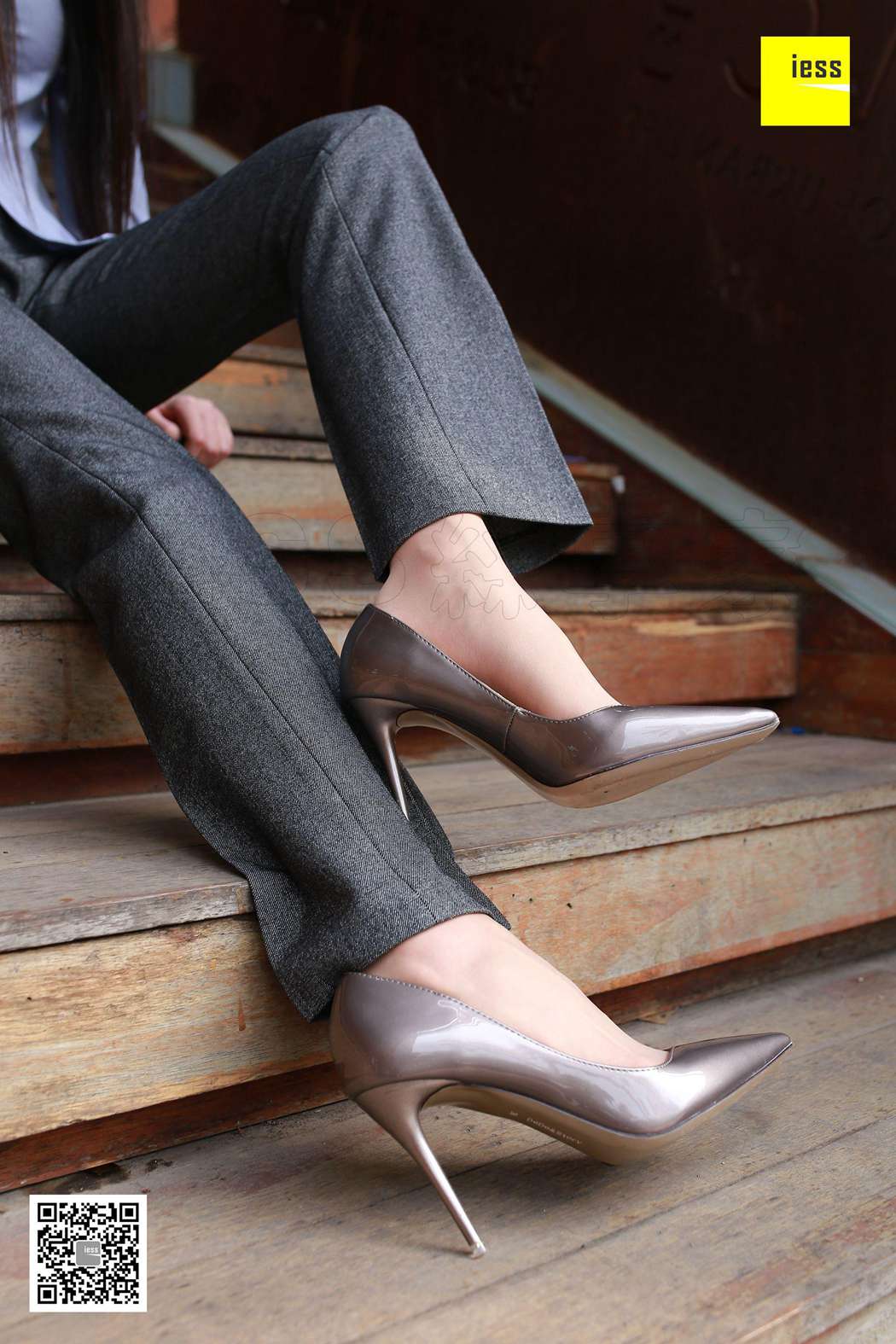 图片[49]-[IESS异思趣向] 2018.05.12 丝享家231：《御姐短丝西装裤》双双 在线浏览 – 速更版-美库