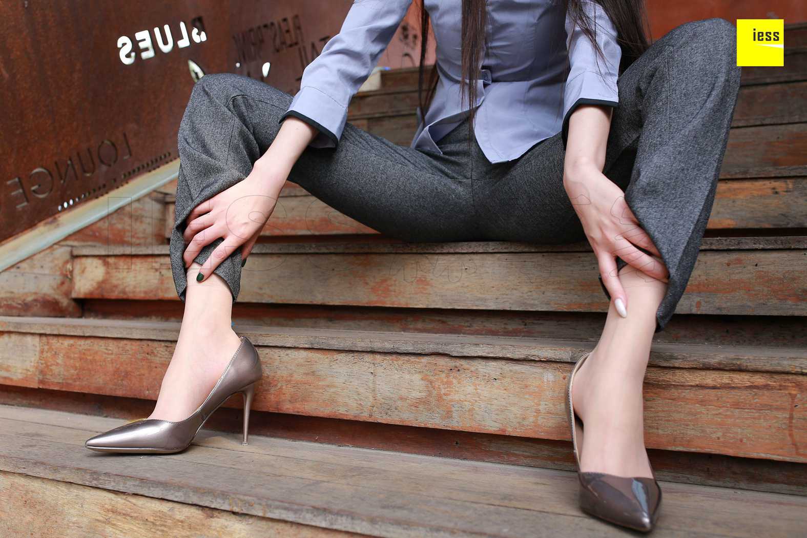 图片[10]-[IESS异思趣向] 2018.05.12 丝享家231：《御姐短丝西装裤》双双 在线浏览 – 速更版-美库