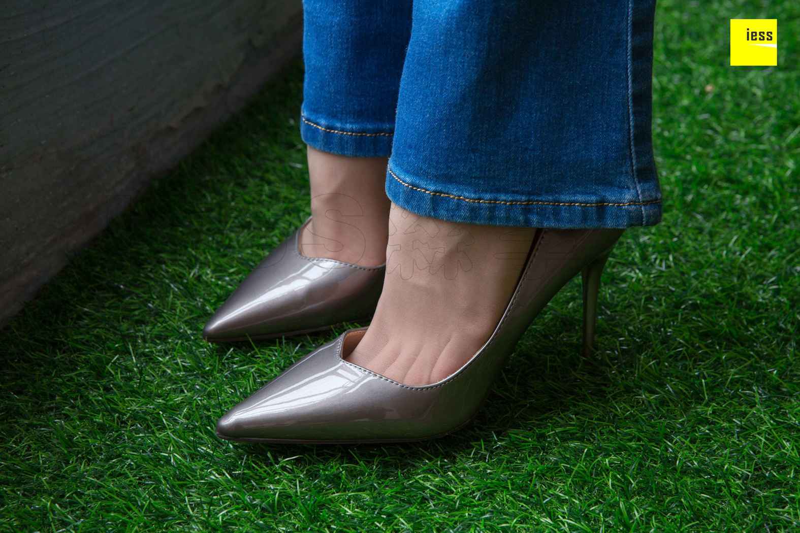 图片[5]-[IESS异思趣向] 2018.05.21 丝享家236：《辣妈的喇叭裤短丝》辣妈君君 在线浏览 – 速更版-美库