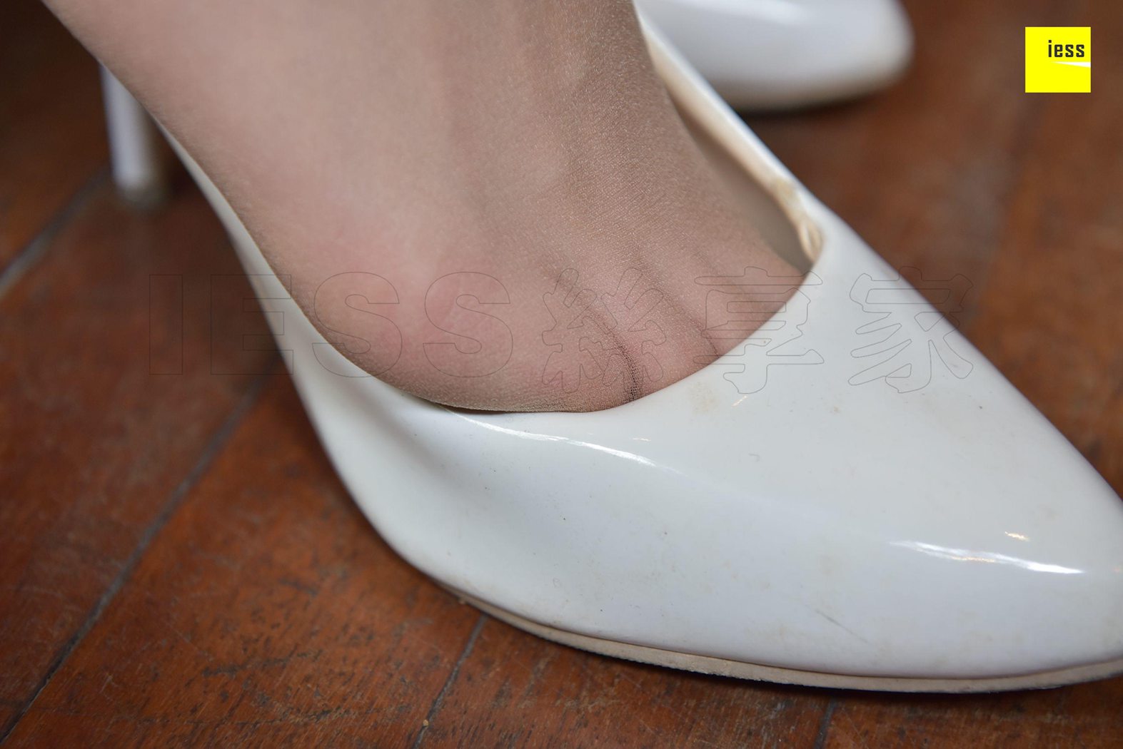 图片[27]-[IESS异思趣向] 2018.05.23 丝享家238：《花裙硅胶防滑Ⅱ》七七 在线浏览 – 速更版-美库