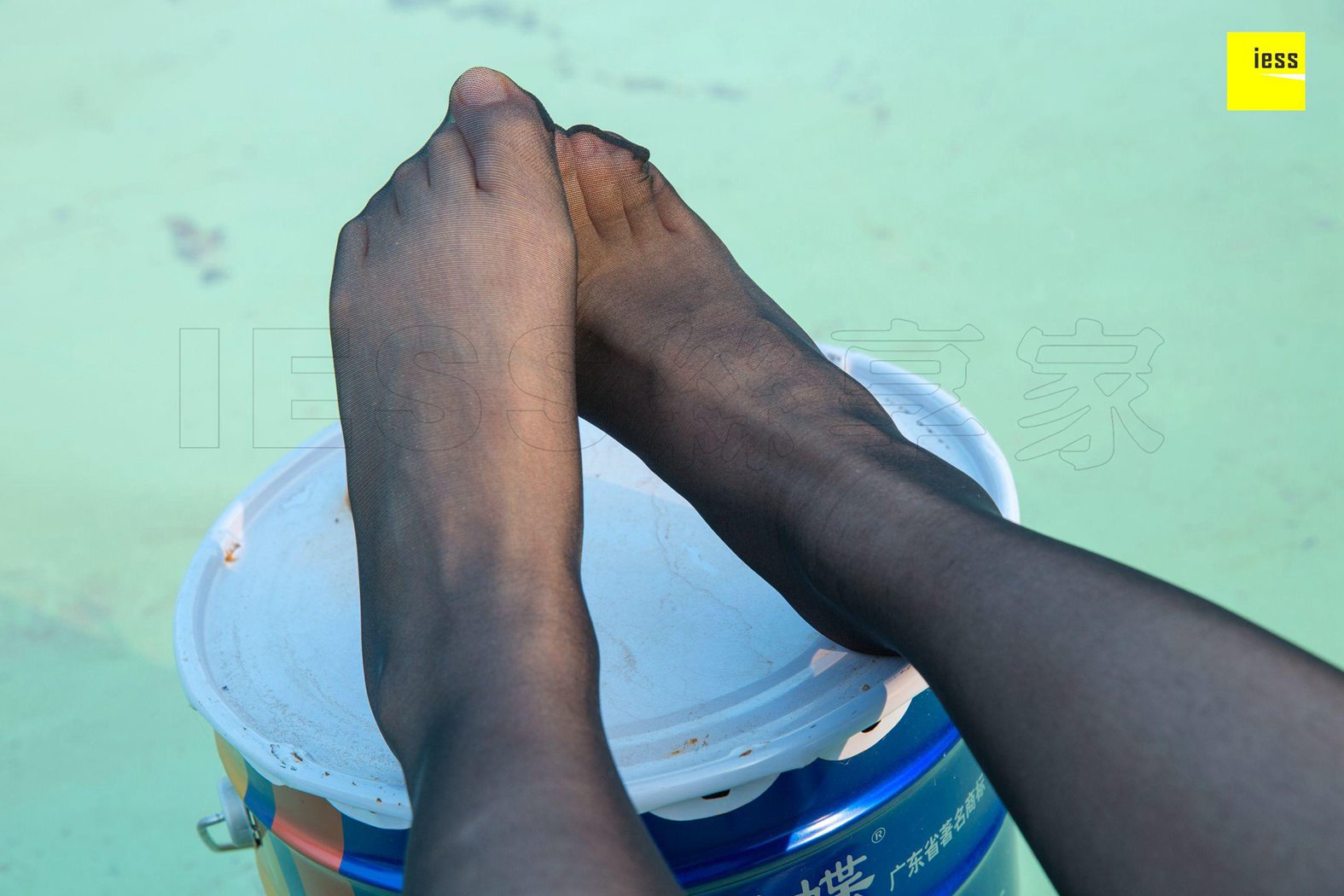 图片[6]-[IESS异思趣向] 2018.05.22 丝享家237：《快看！楼顶上有个黑丝女》暖暖 在线浏览 – 速更版-美库