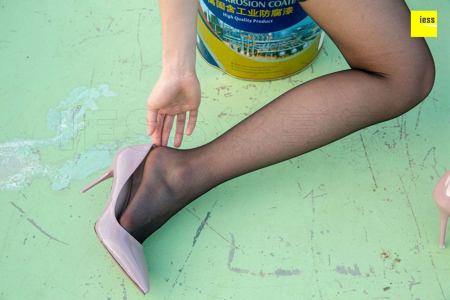 图片[12]-[IESS异思趣向] 2018.05.22 丝享家237：《快看！楼顶上有个黑丝女》暖暖 在线浏览 – 速更版-美库