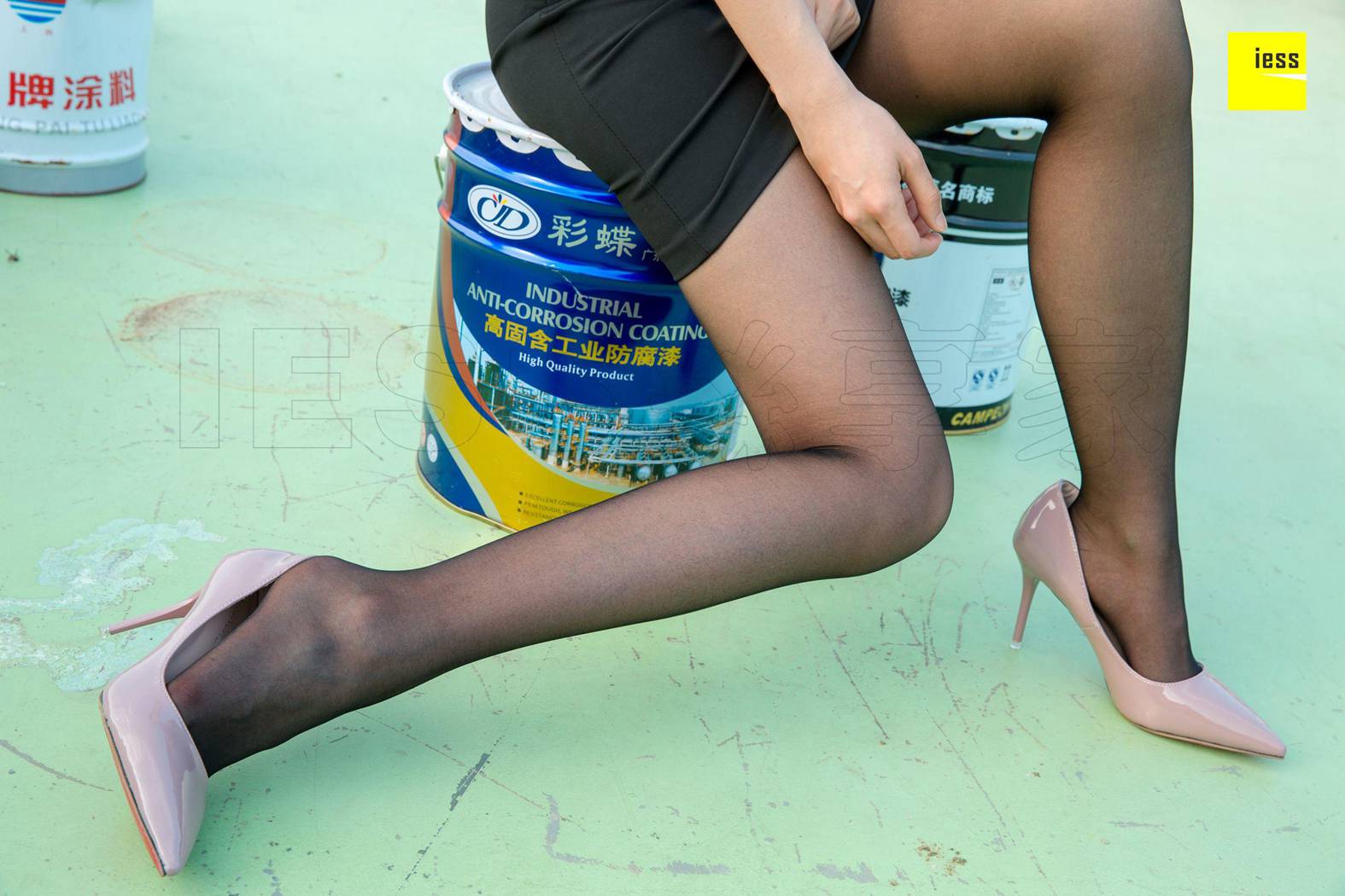 图片[56]-[IESS异思趣向] 2018.05.22 丝享家237：《快看！楼顶上有个黑丝女》暖暖 在线浏览 – 速更版-美库